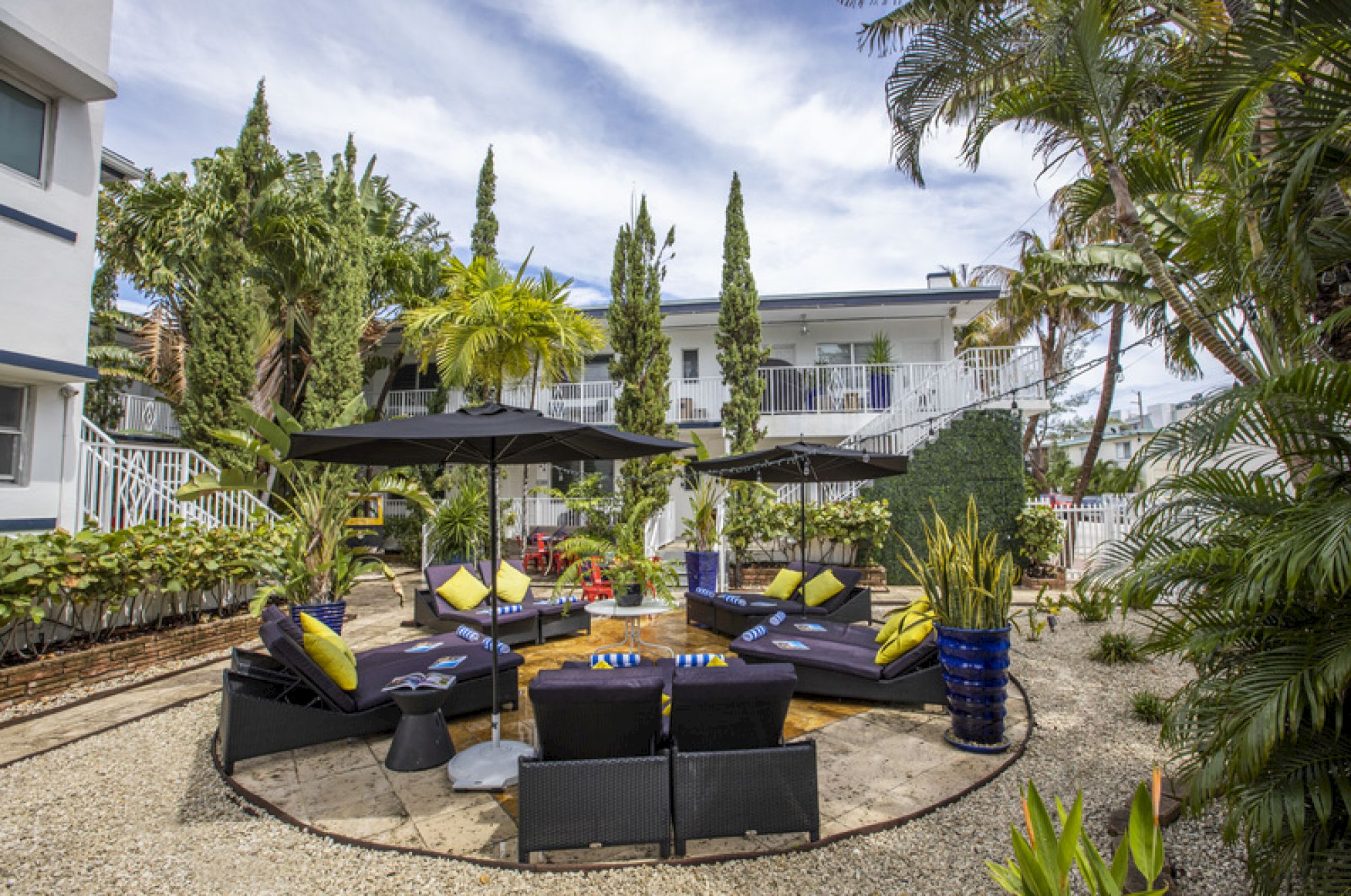 Beachside Apartment Hotel
