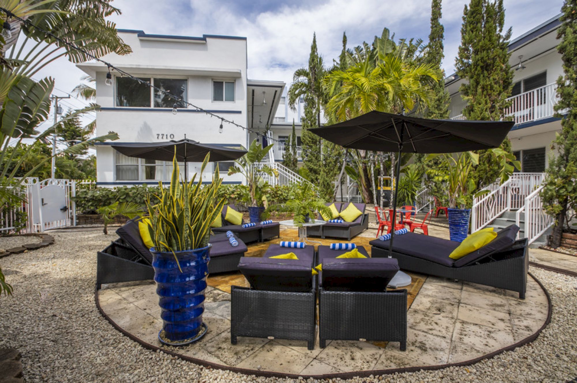 Beachside Apartment Hotel