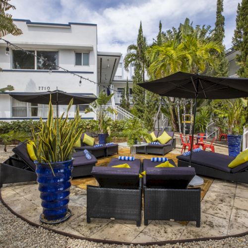 Beachside Apartment Hotel