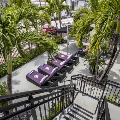 Beachside Apartment Hotel